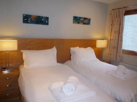 10 Keswick Bridge Tatil Evi *